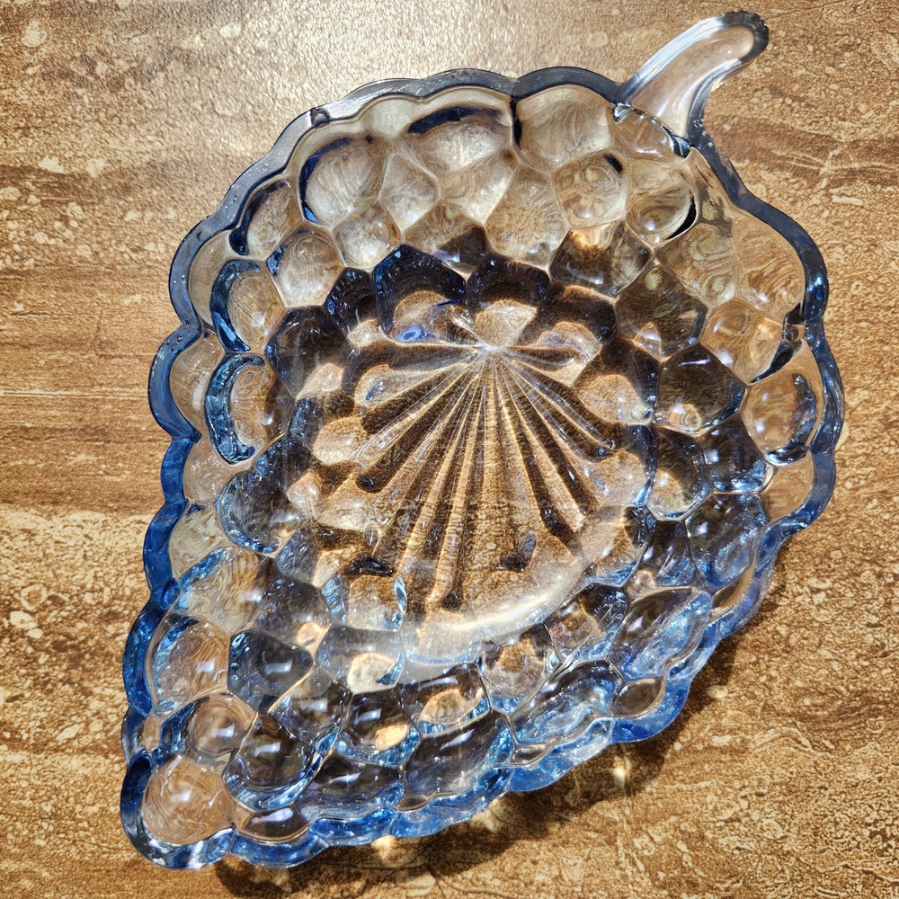 Anchor Hocking Light Blue Grape Cluster Candy/Trinket Dish